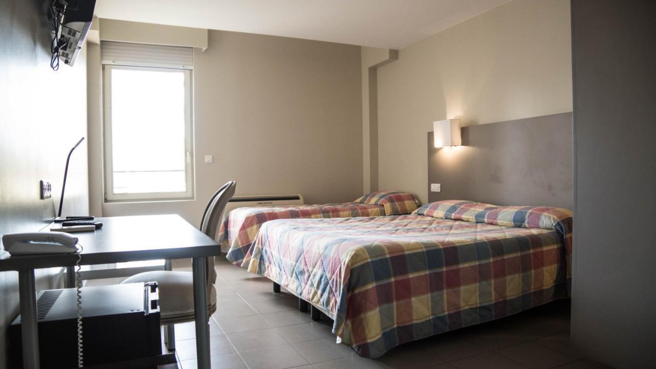 Hotel Du Canal Castelnaudary Buitenkant foto